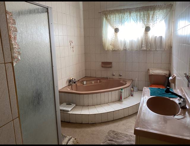 4 BEDROOM HOUSE FOR SALE IN PALM RIDGE